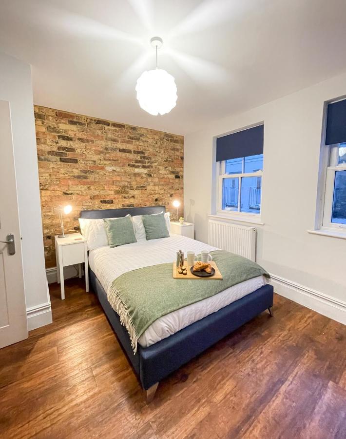 Stunning Brighton Seaside 2-Bedroom Townhouse With Patio, Sleeps 6 Екстер'єр фото