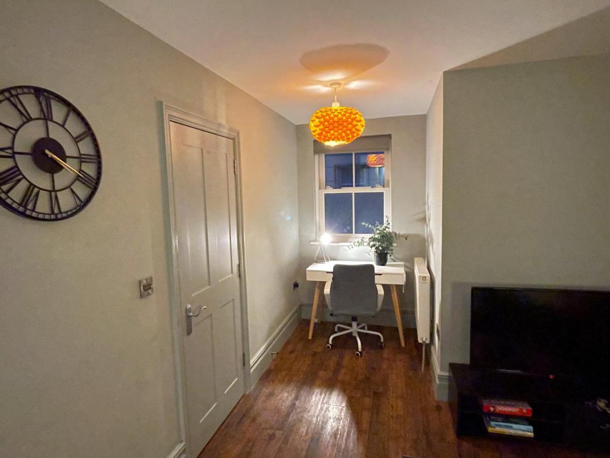 Stunning Brighton Seaside 2-Bedroom Townhouse With Patio, Sleeps 6 Екстер'єр фото