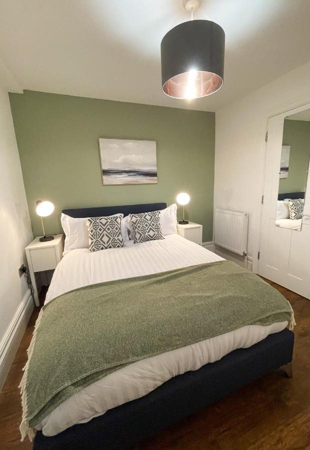 Stunning Brighton Seaside 2-Bedroom Townhouse With Patio, Sleeps 6 Екстер'єр фото